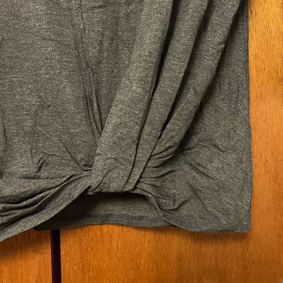 Nine Britton Top - Picture 2 of 3